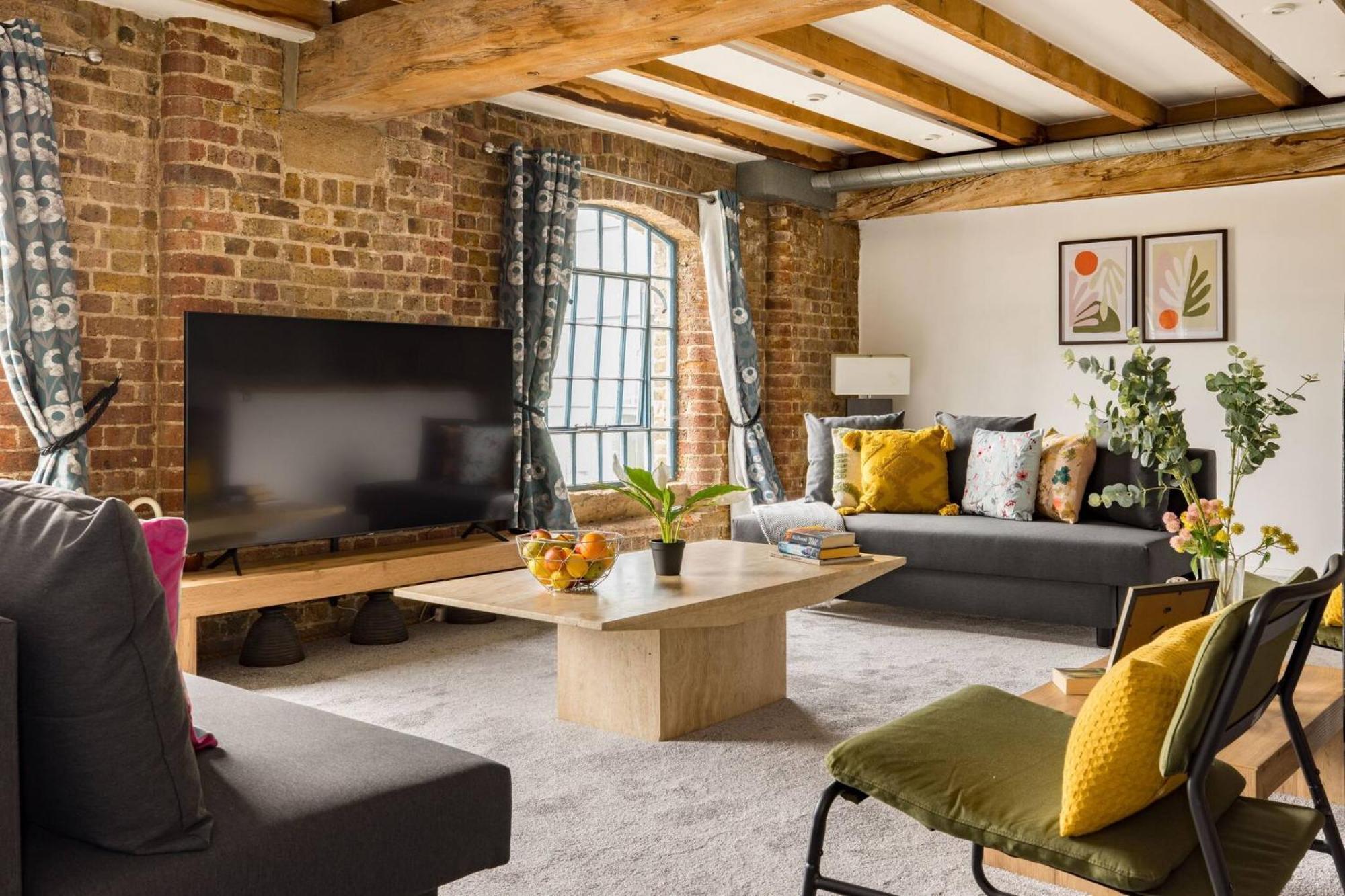 Wild Roses Serviced Apartments - Excel Warehouse 2 Londen Buitenkant foto